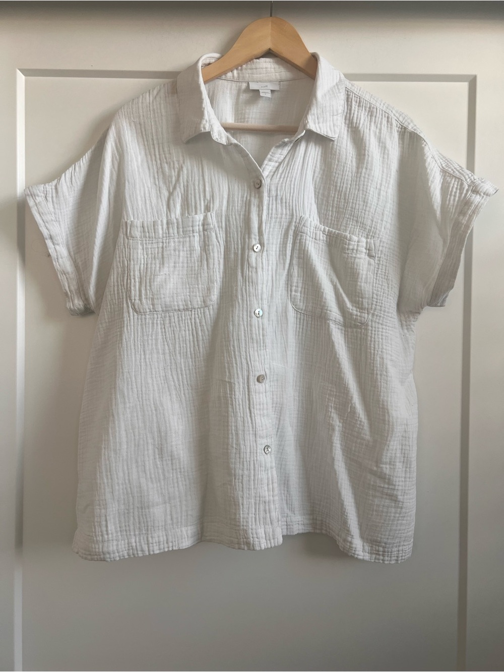 J. Jill White Short-Sleeve Button-Down Gauze Shirt - Picture 4 of 10